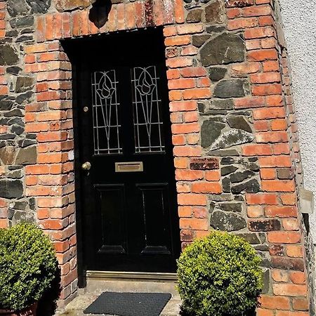 Converted Victorian Coach House On The North Coast Coleraine Extérieur photo