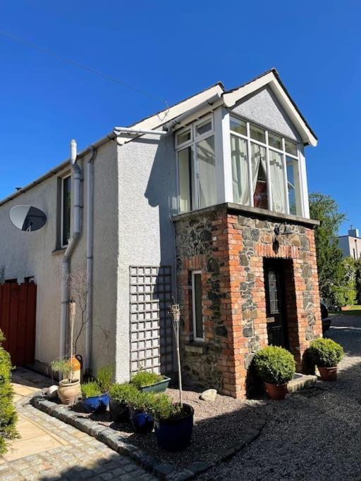 Converted Victorian Coach House On The North Coast Coleraine Extérieur photo