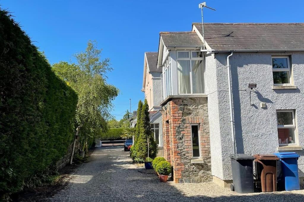 Converted Victorian Coach House On The North Coast Coleraine Extérieur photo